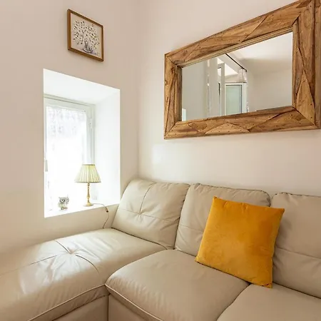 Turati By In * Róma